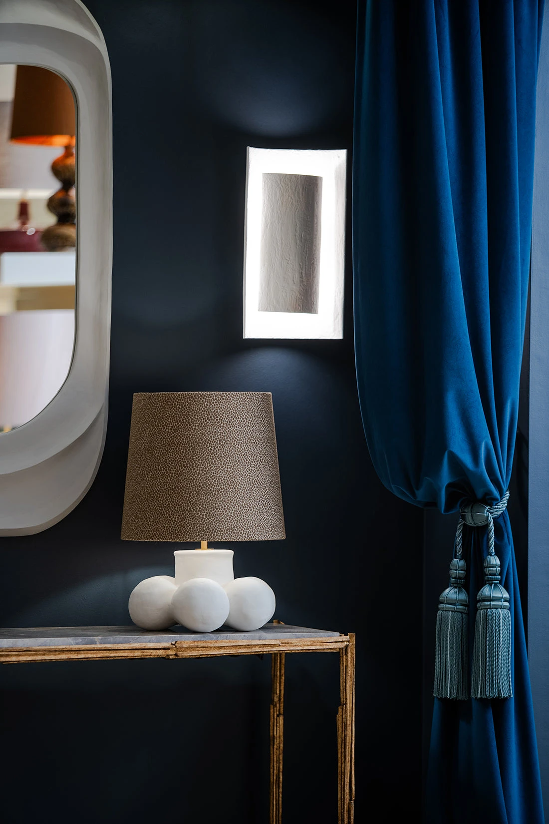 Covex Textured Wall Light - Image 4