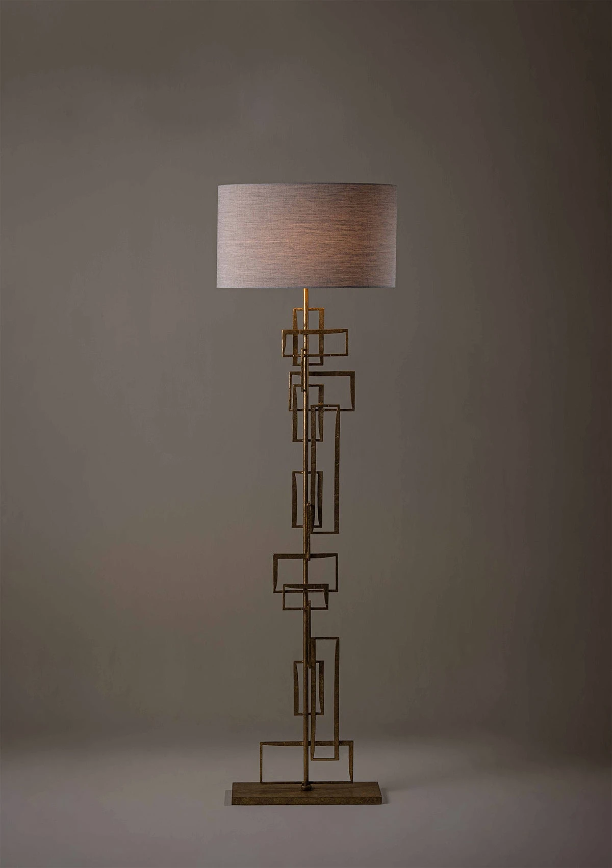 Salperton Floor Lamp - Image 2