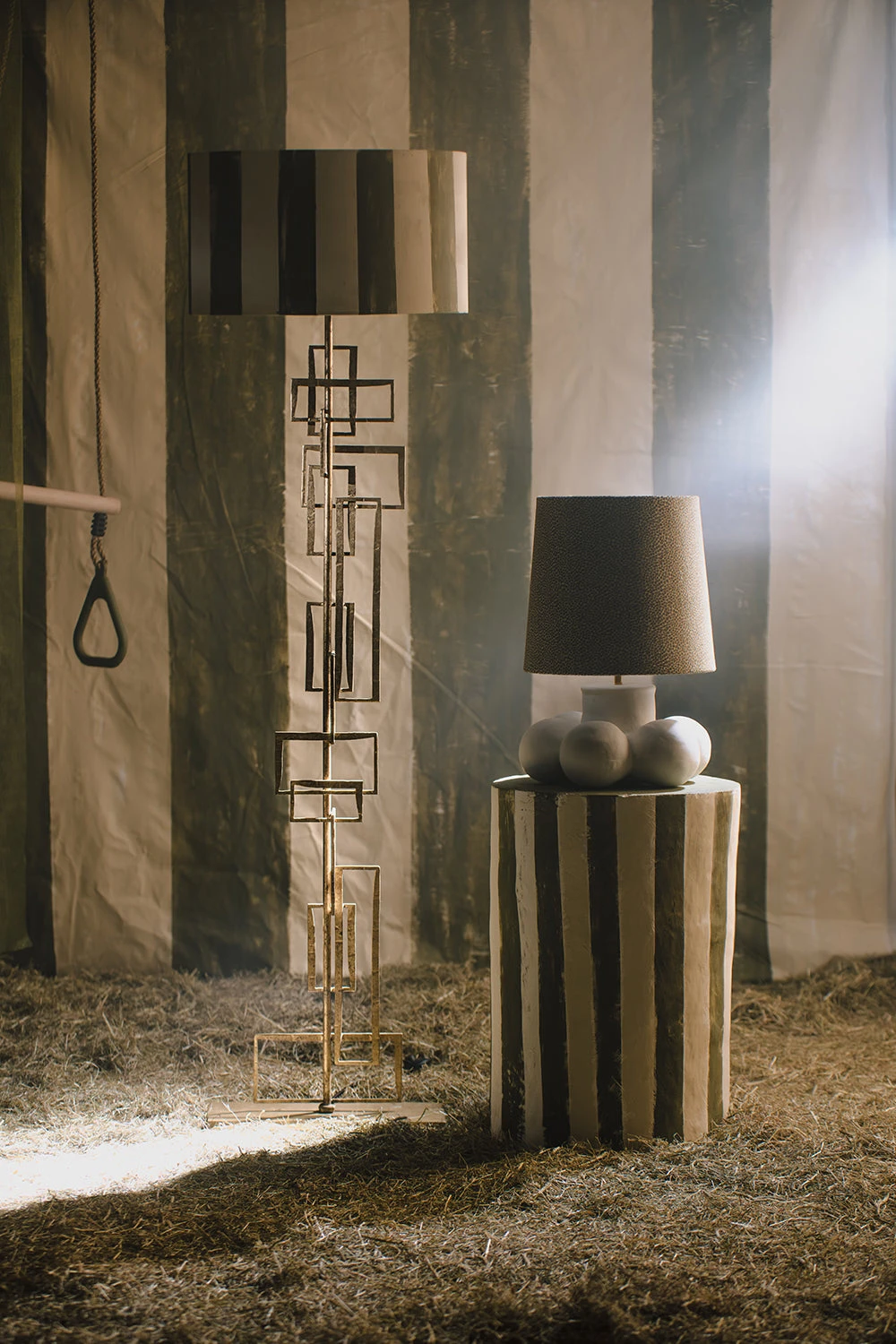 Salperton Floor Lamp - Image 4
