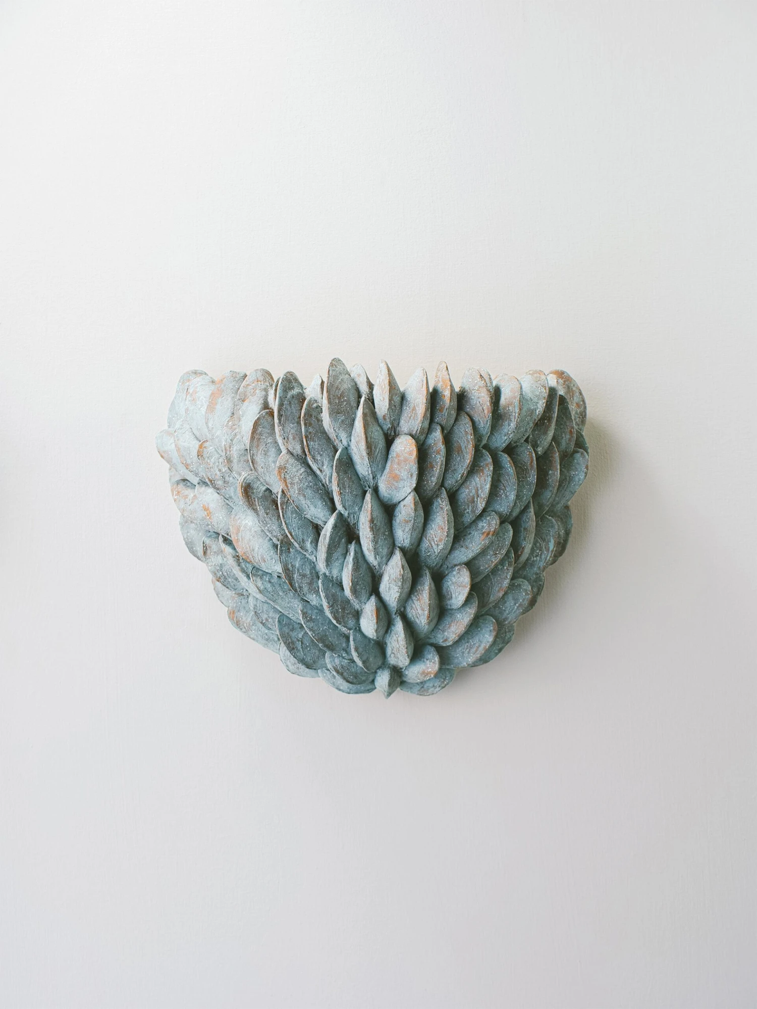 Mussel Shell Uplighter Large